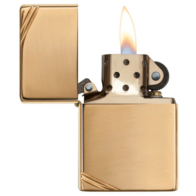 zippo-270-000001-002__15536-ezgif.com-webp-to-jpg-converter.jpg