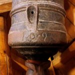 Fort-George--SBML-Swivel-Gun--weight-1-0-9--121-lbs---mounted-on-a-boat--Blockhouse-No--2--1-.jpg
