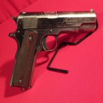 2 Colt 1911.jpg