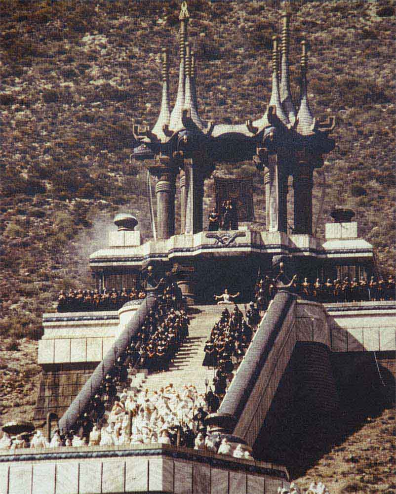 CI-406-on-On_Set_Photo_8-conan.jpg