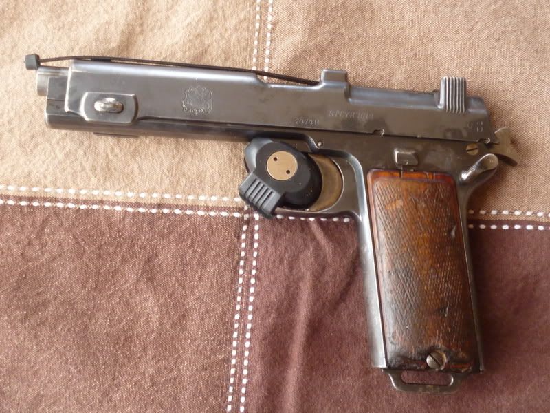 Pistol008.jpg