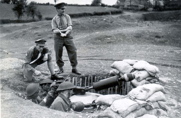 Spigot-Mortar-1943.jpg