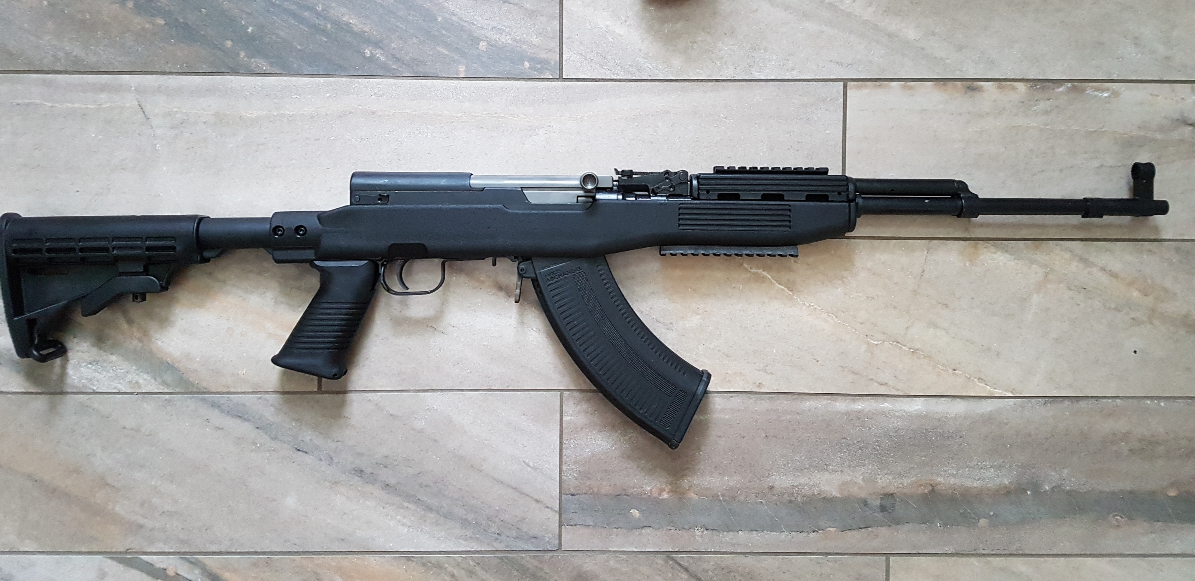 7srMTo8.jpg