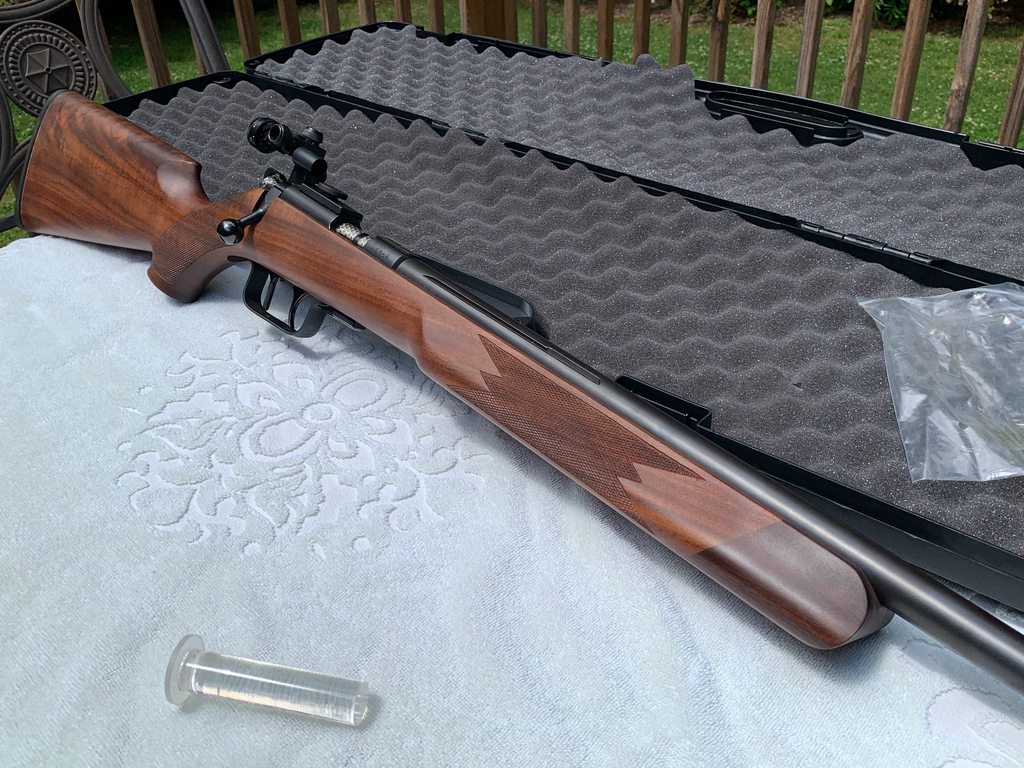 lC6rqlZh.jpg