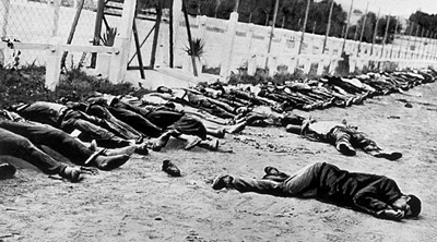 ob_424ce2_massacre-de-thiaroye.gif