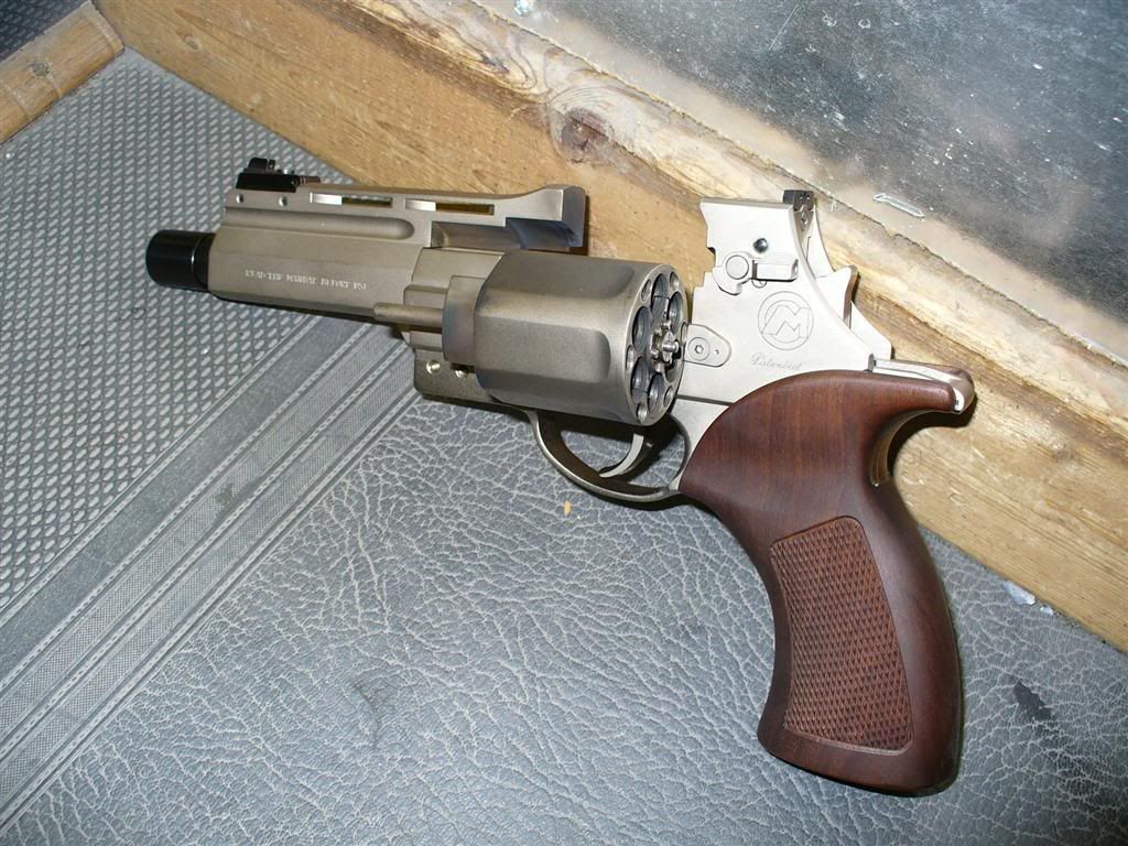 Mateba1.jpg
