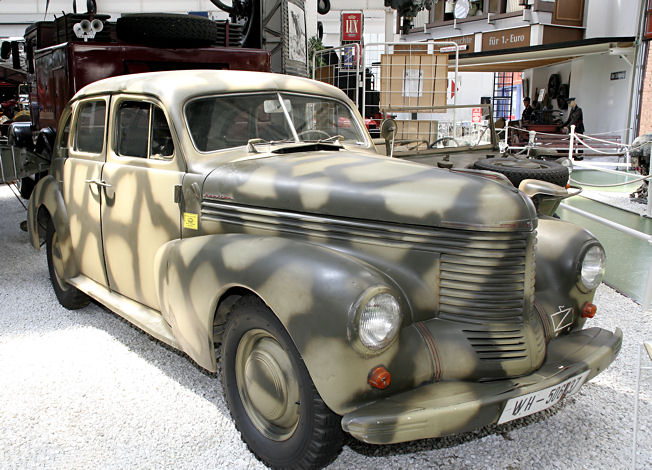 Opel_Kapitan.jpg