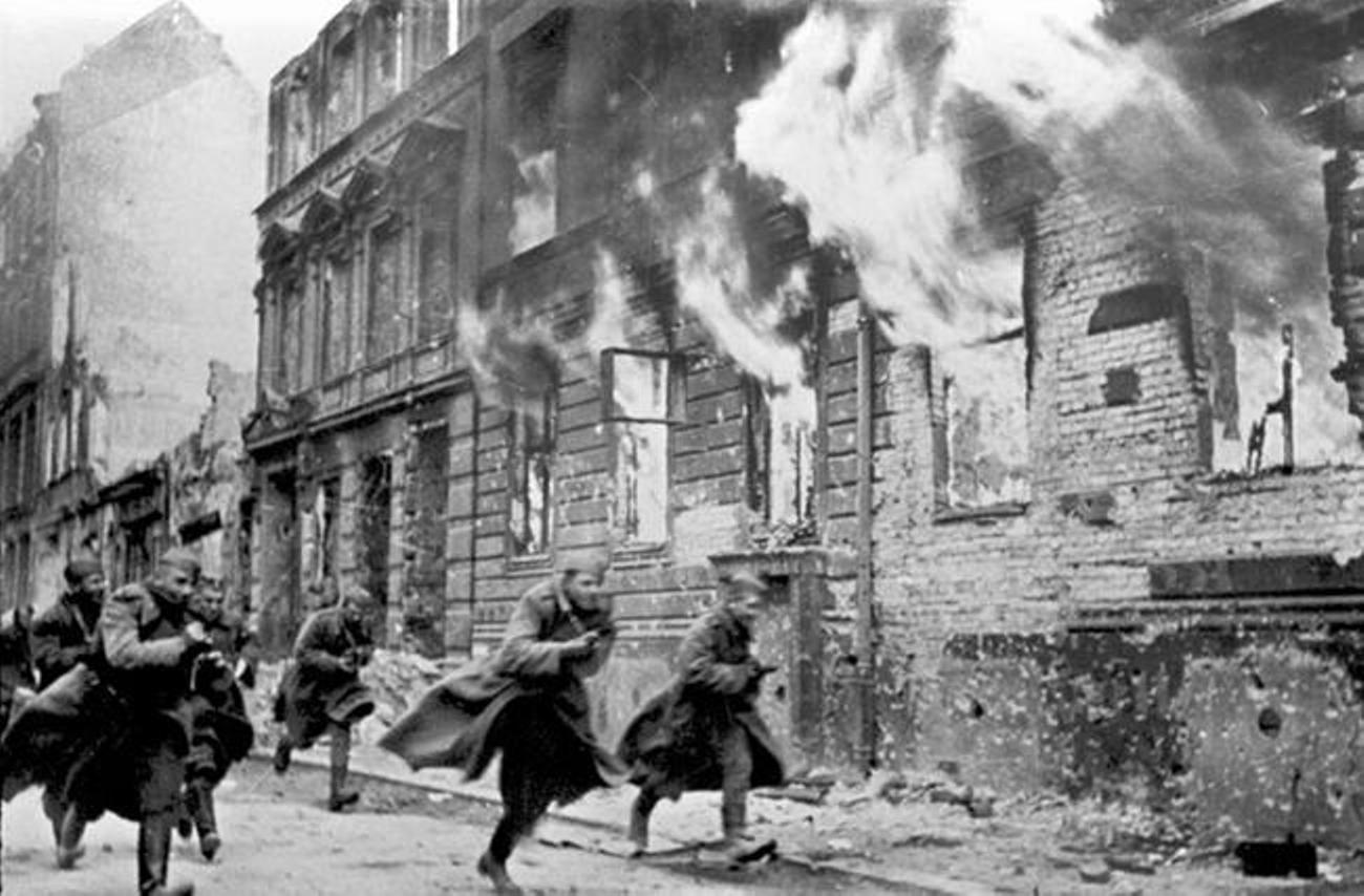 world-war-ii-kristallnacht.jpg