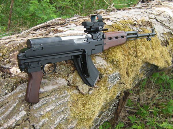 18994eee0a54bff4b5eee1dcaa1bbfe8--paracord-tactical-guns.jpg