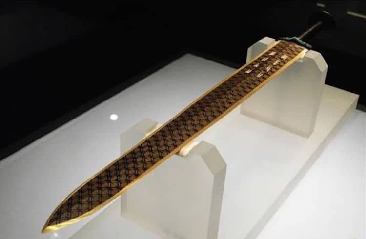 goujian-hubei-provincial-museum-2.jpg