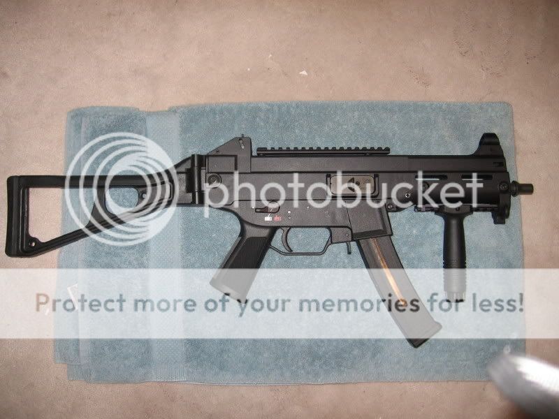 HKUSC-UMP9mm.jpg