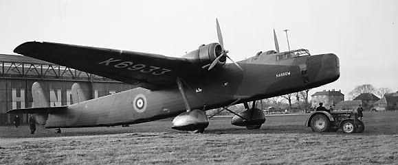 moore-cyril-Handley-Page-HP54-harrow.jpg