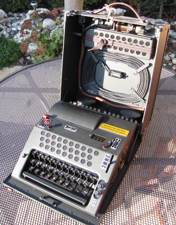 5TD716.jpg
