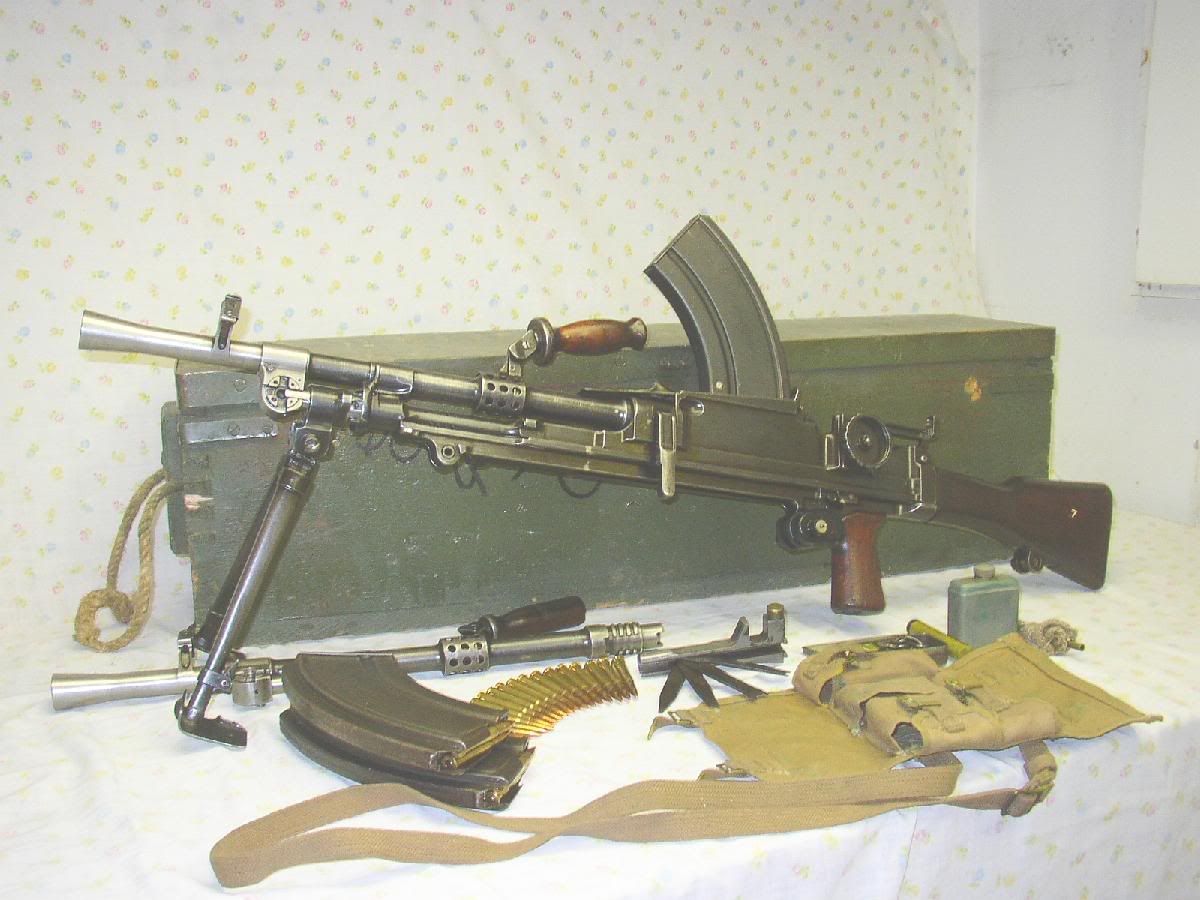 bren_mk1_3_and_tools.jpg