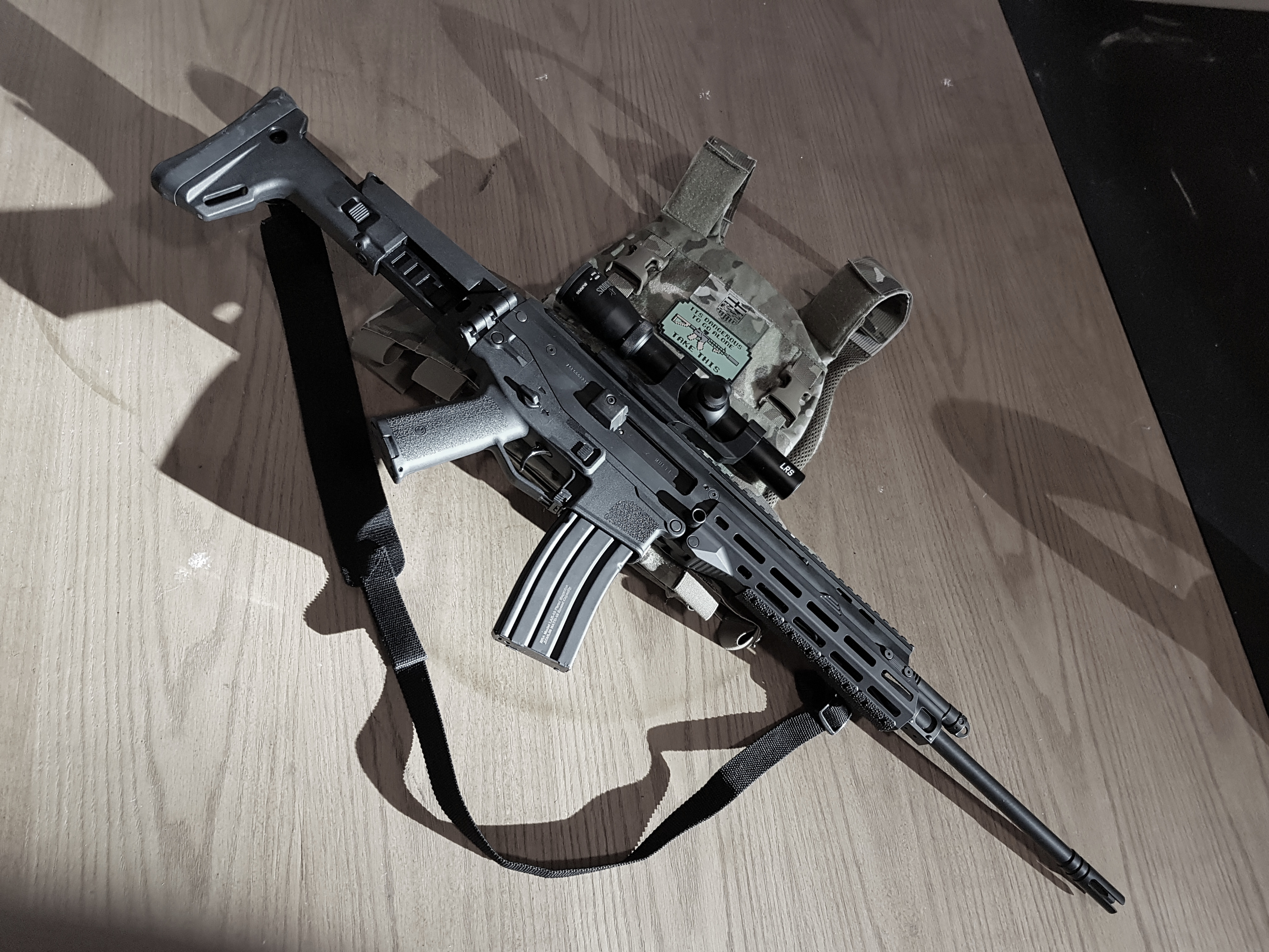 4J7tP9U.jpg