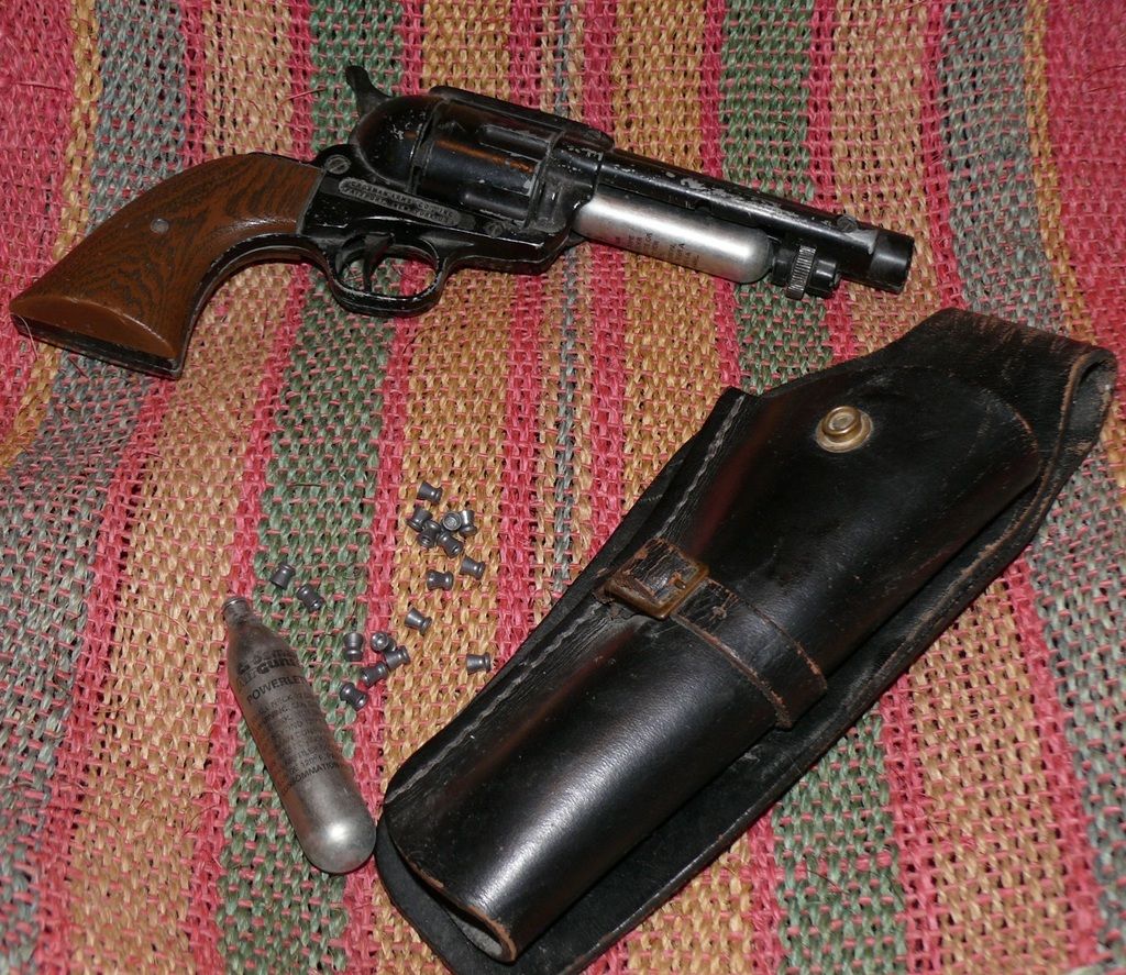 Crosman44_01_zpsvnjnyvrn.jpg