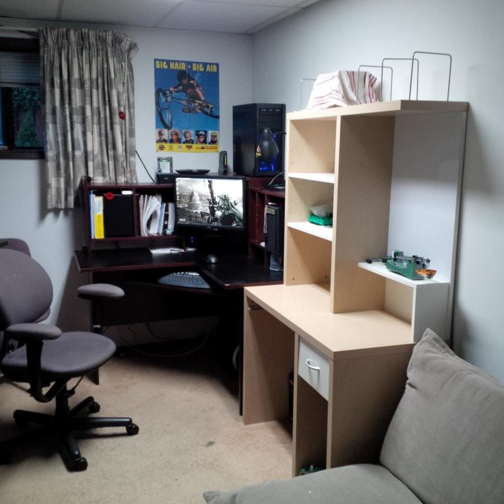 reloadingdesk_zps0825a25c.jpg