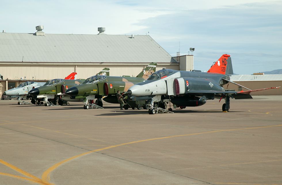 Qf4s.jpg