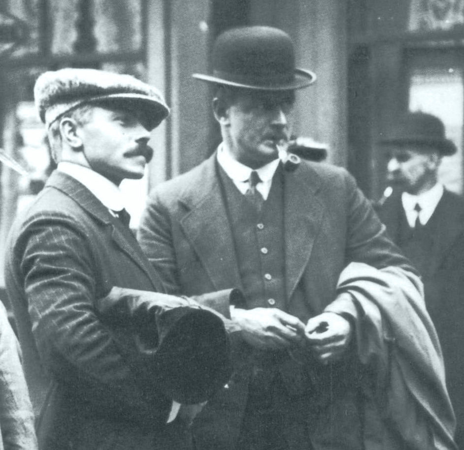 Lightoller_and_Pitman.jpg