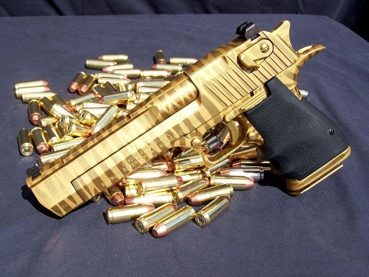Gold%20Plated%20Desert%20Eagle_zpskwkjmuap.jpg