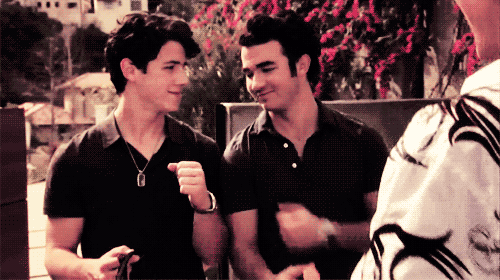 tumblr_lecdd9u40k1qbtspxo1_500.gif