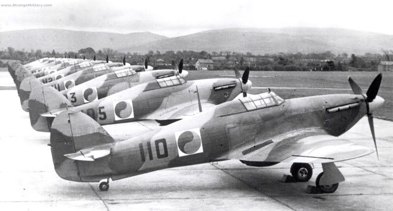 IrishAirChurricaneslineup.jpg
