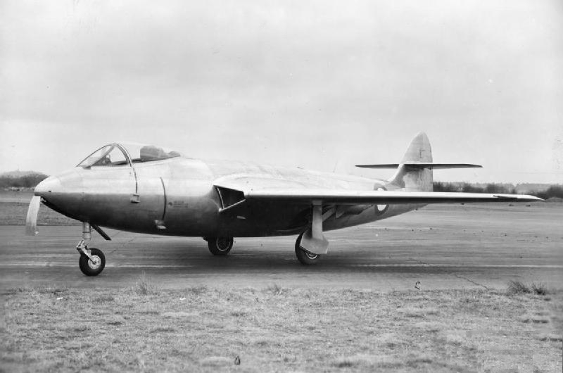 Hawker_P.1052_front_view_1949.jpg