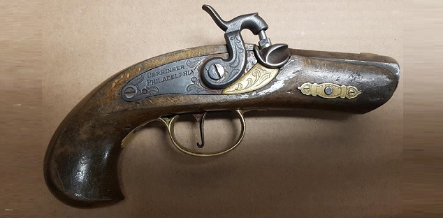 OSHAWA-BAR-GUN-co-DRPS.jpg