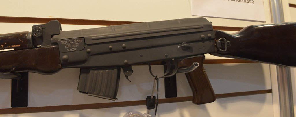 kj3AvJV.jpg