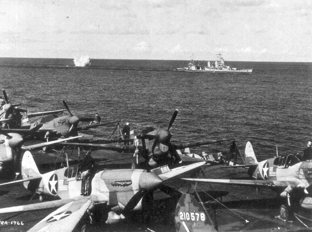 P-40s_aboard_USS_Ranger.jpg