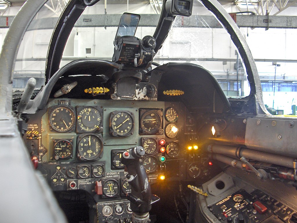 1024px-G.91cockpit.JPG