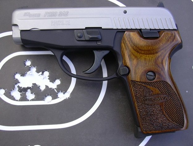 SIG_Sauer_P239-881-.jpg