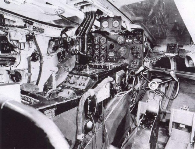 XB-35FlyingWing-640x490.jpg