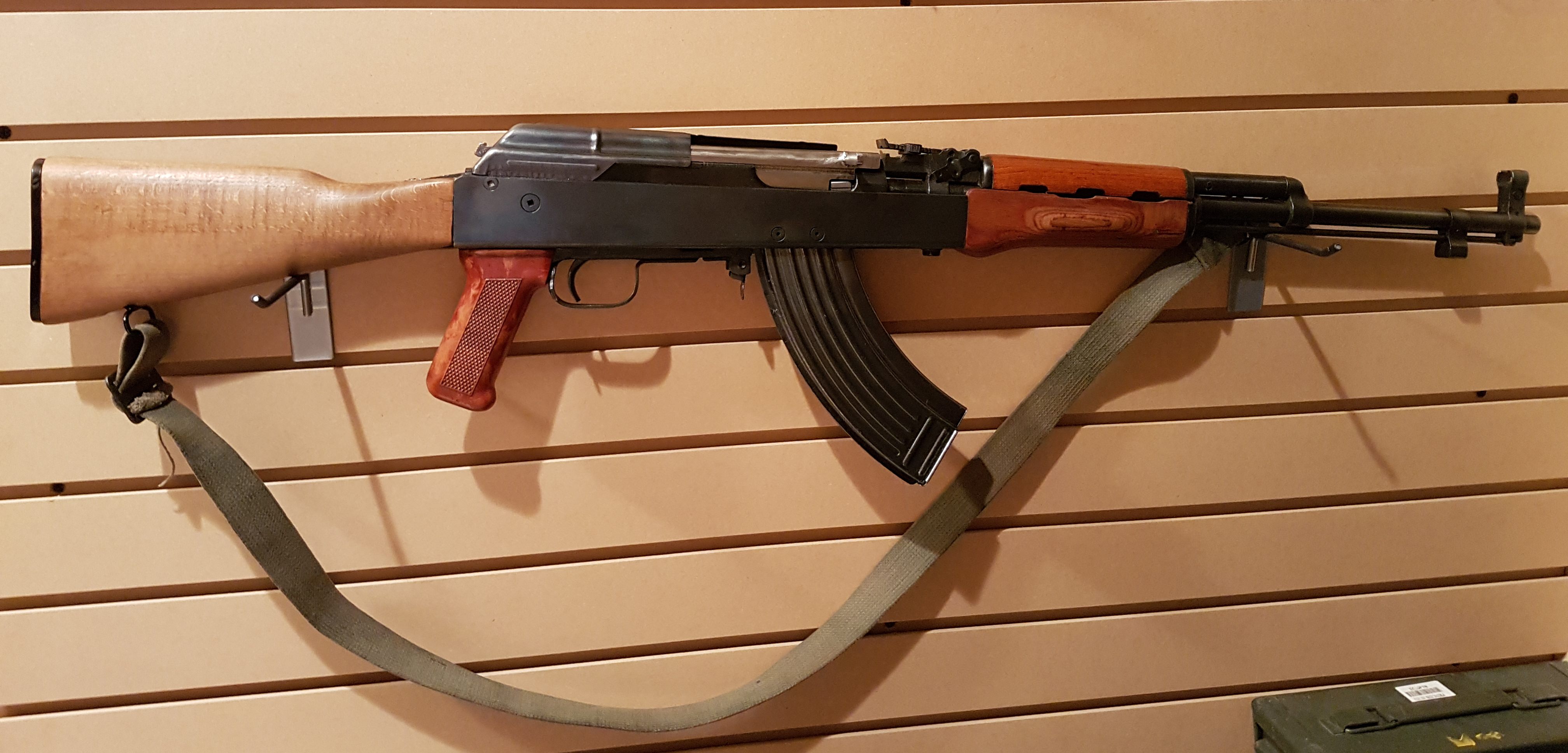 M7SlmtB.jpg