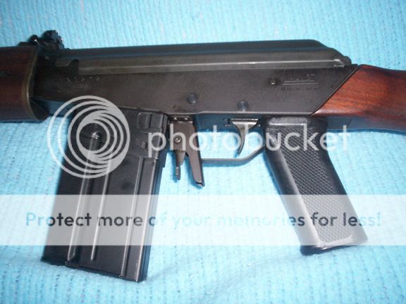 valmet_mag_pistol_grip.jpg