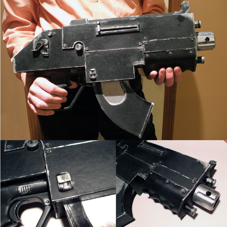 Warhammer_40k_prop_bolter_by_Vice552.jpg