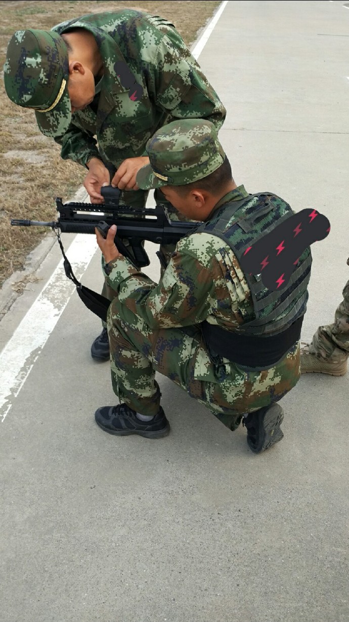 8UZ949v.jpg