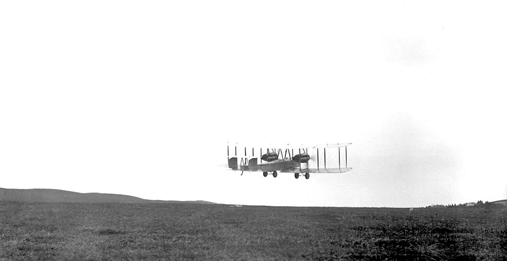 Alcockandbrown_takeoff1919.jpg