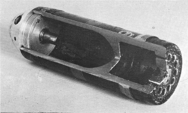 Japanese_40mm_Ho-301_gun__round.jpg