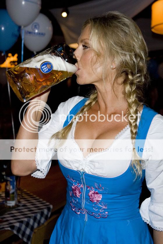 Oktoberfest_HB_annalise-braakensiek.jpg