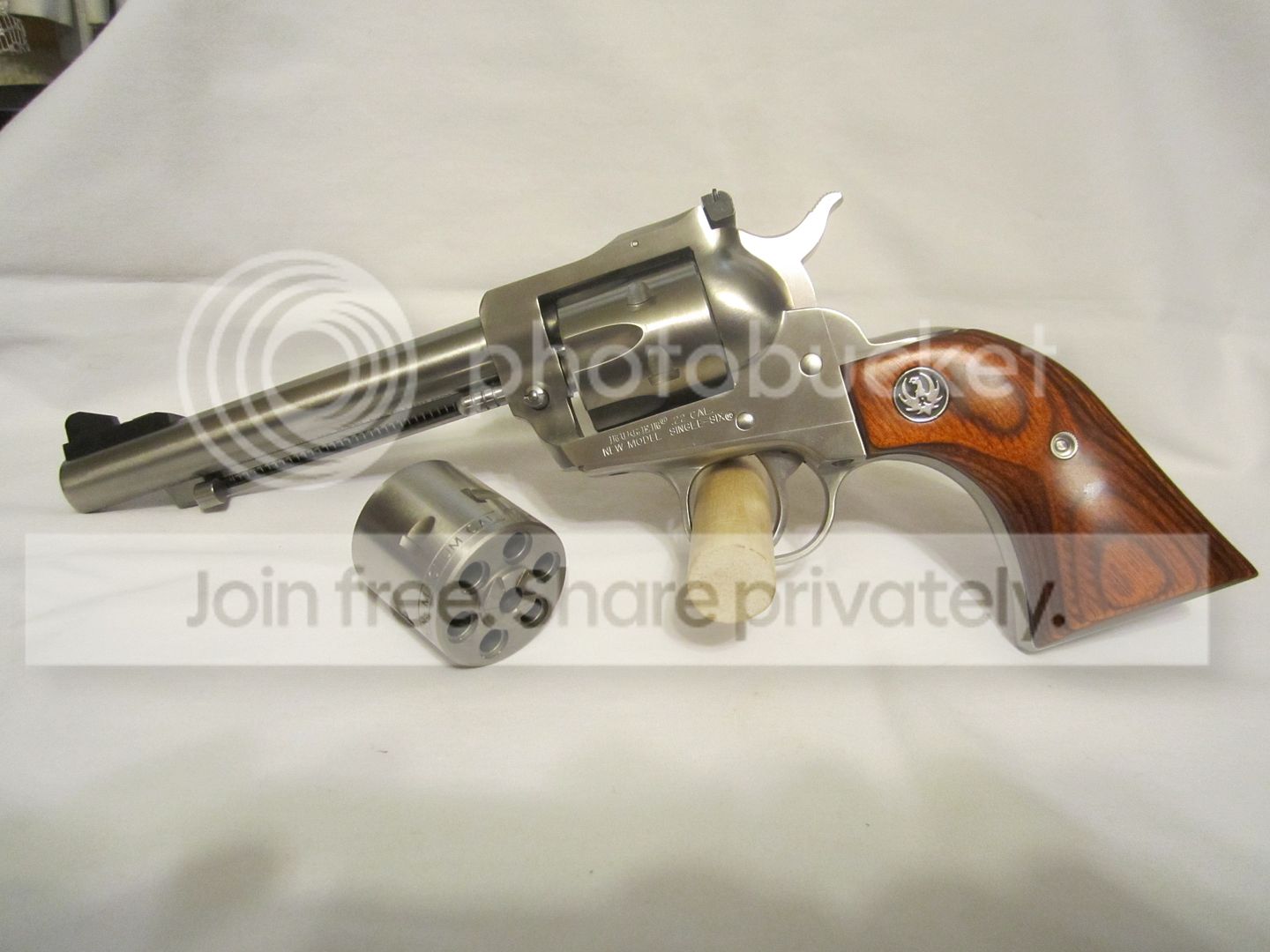 Ruger%20Single%20Six%20010_zpsm3oxq42i.jpg