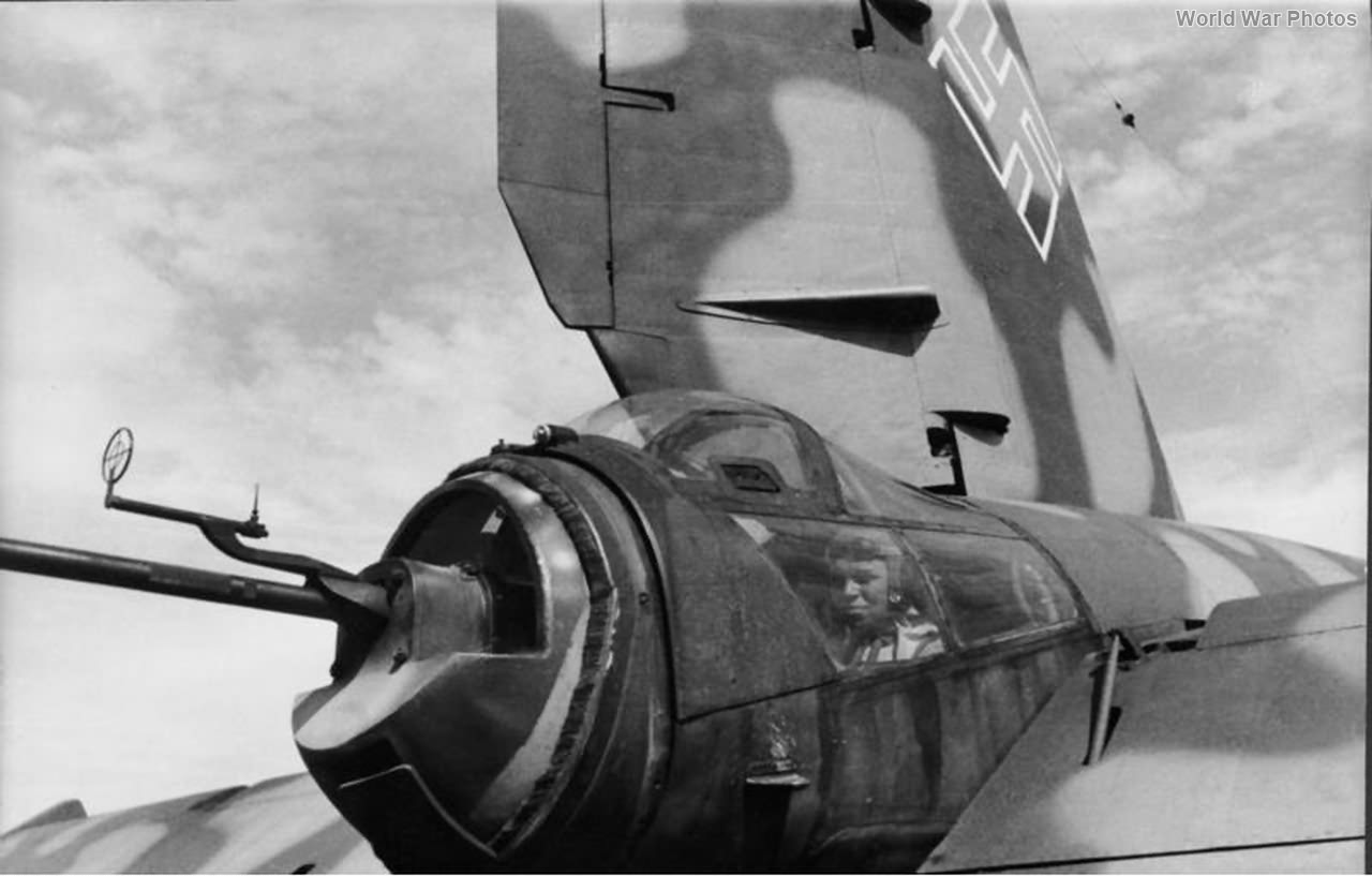 He_177_tail_gunner.jpg