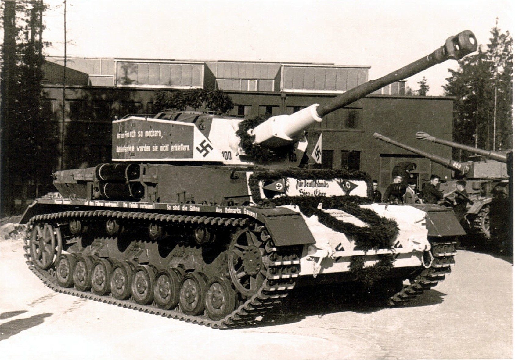 RzSghIY.jpg