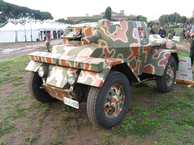 Lancia_Astura_Lince_%282008%29.jpg