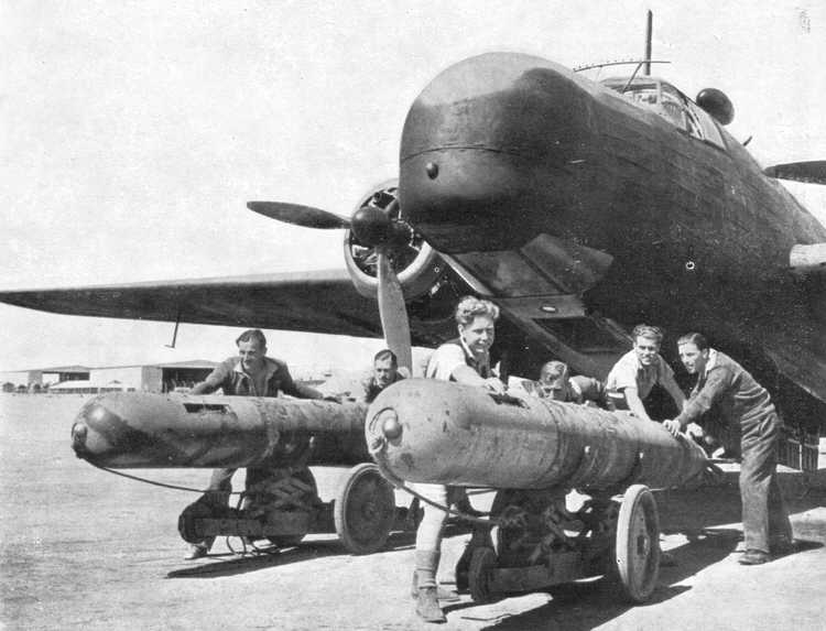 Vickers_wellington_VIII_torpedo.jpg