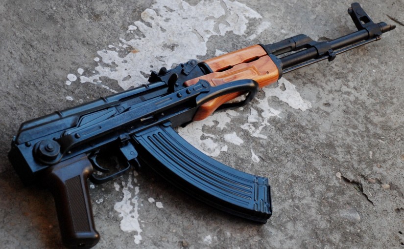 guns_AK47_woman_matola-825x510.jpg