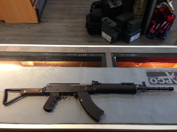 0m9SmgY.jpg