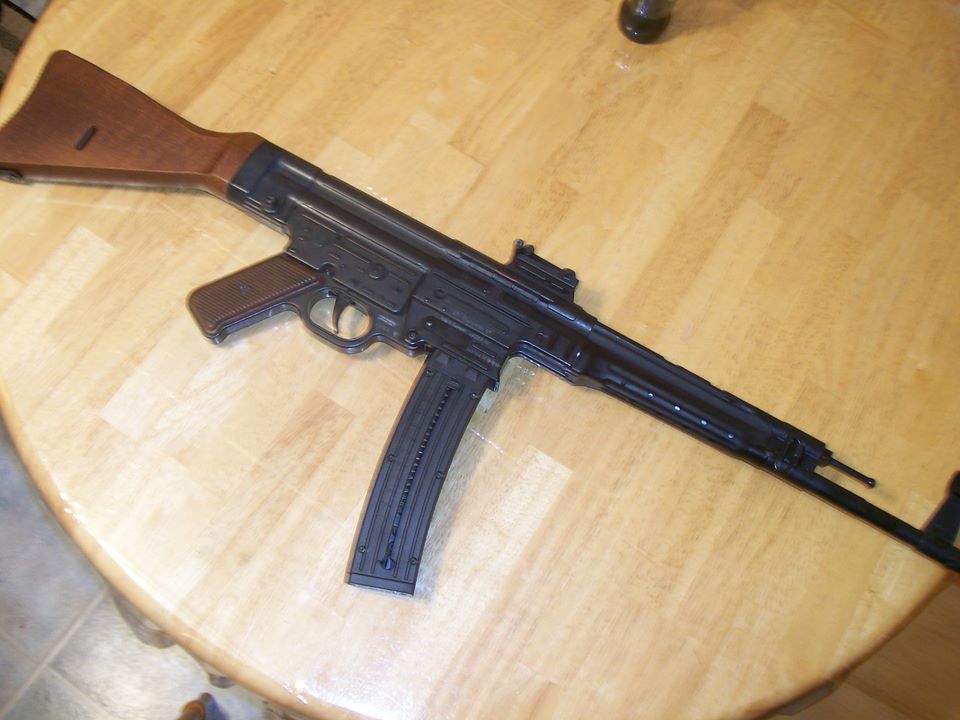 brads_smg.jpg