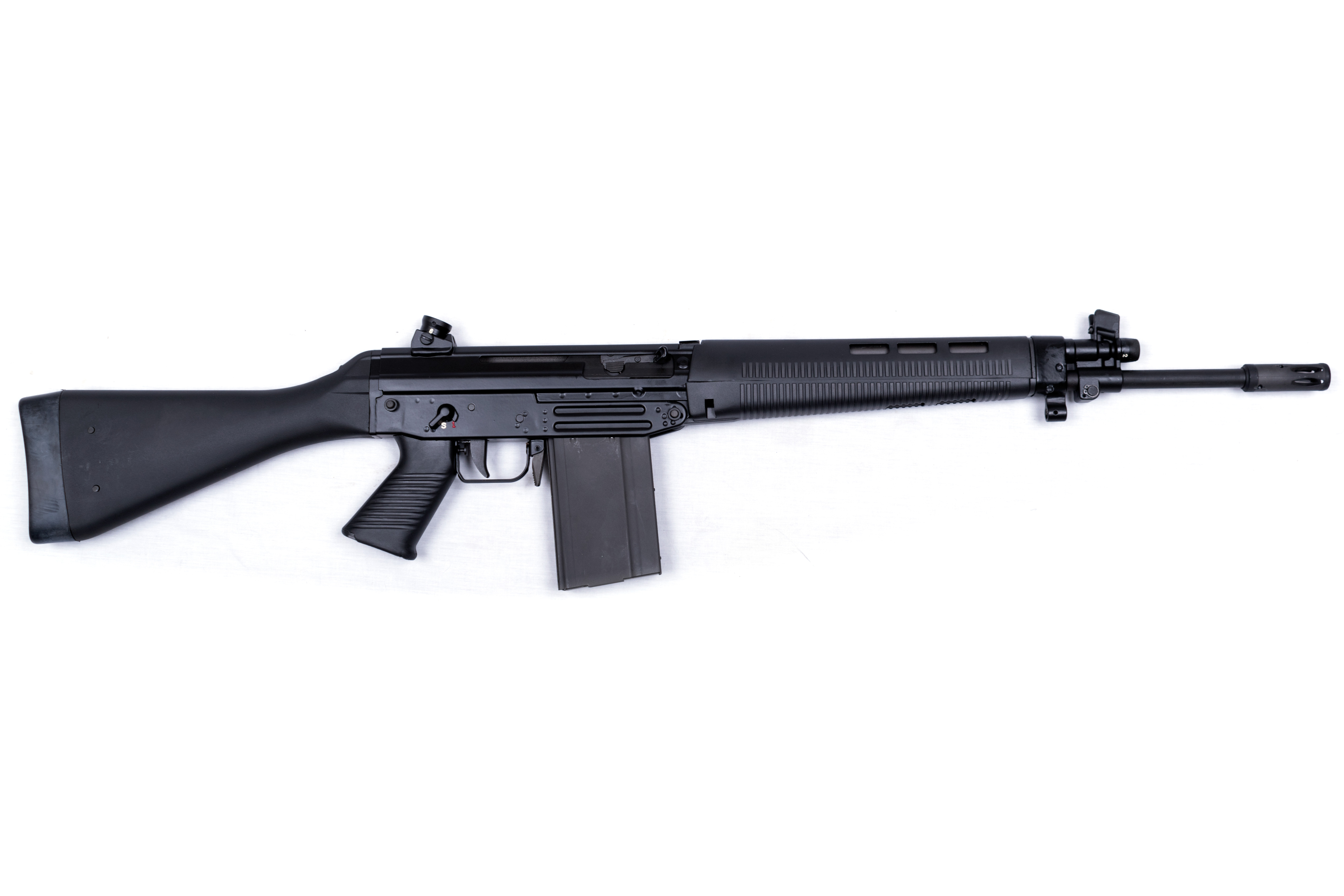 9R674GI.jpg