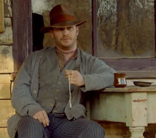 Tom-Hardy-Lawless-tom-hardy-31350473-500-441.jpg